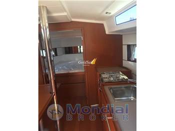 Beneteau Oceanis 38.1