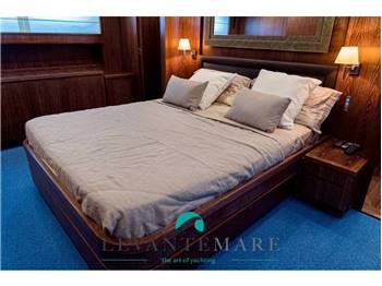 Cantieri di Pisa Akhir 85