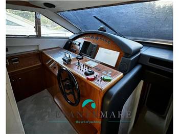 Ferretti 680