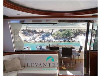 Ferretti 680