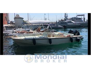 Boston Whaler OUTRAGE 25 Boston Whaler OUTRAGE 25