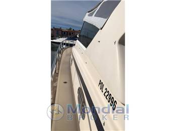 Cantiere Navale del Tirreno Cayman 38 /40 Cayman 38 Walkaround