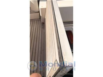 Cantiere Navale del Tirreno Cayman 38 /40 Cayman 38 Walkaround