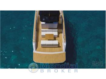 Pardo Yachts Walkaround 38