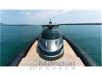 Sacs marine Strider 15