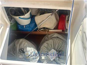 Beneteau Oceanis 38