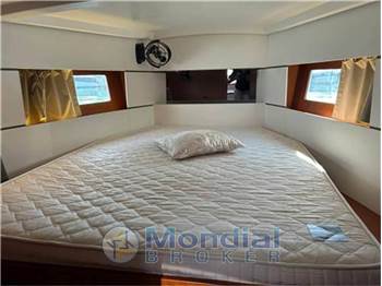 Beneteau Oceanis 38