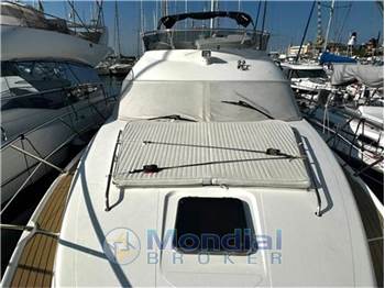 Sealine F 42.5