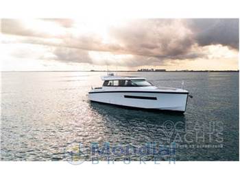 Delta powerboats 33 coupé