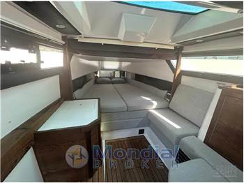 Axopar 37 Sun Top Brabus Line