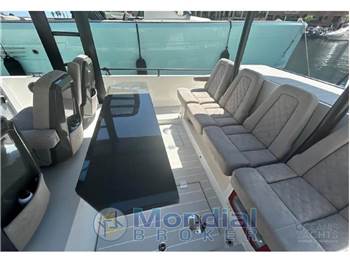 Axopar 37 Sun Top Brabus Line