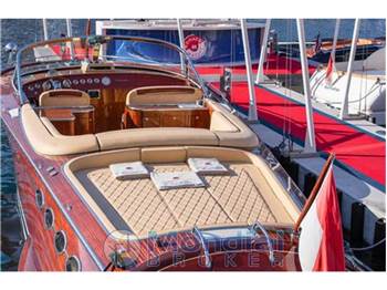 J craft Torpedo 42
