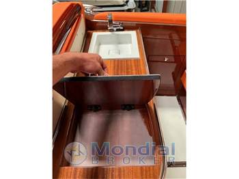 J craft Torpedo 42