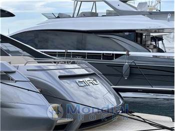 Pershing 7x