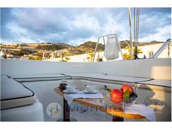 Lagoon 380 s2 premium