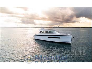Delta Powerboats 33 Coupé