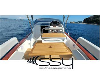 CANTIERI TIRRENIA gozzo VIVEUR 28 CABIN