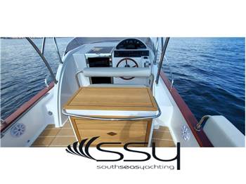 CANTIERI TIRRENIA gozzo VIVEUR 28 CABIN