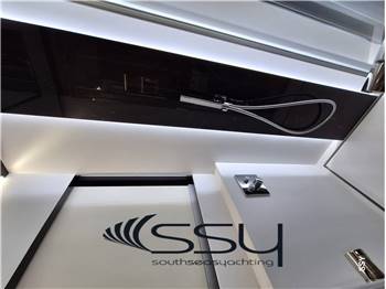 RIZZARDI IN SIX / INSIX