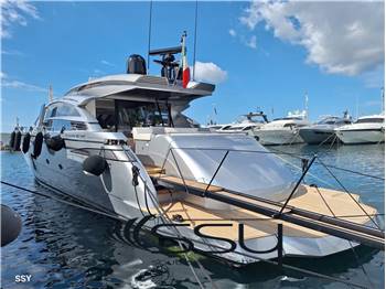 PERSHING 82 VHP
