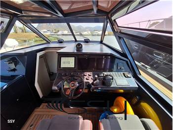 WALLY POWER 47