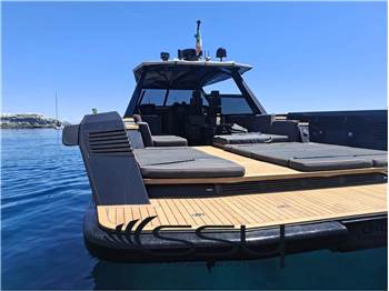 WALLY POWER 47
