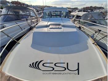 SABRELINE 36 Express Cruiser