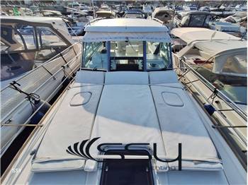 SABRELINE 36 Express Cruiser