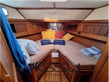 SABRELINE 36 Express Cruiser