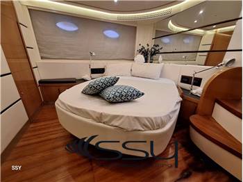 PERSHING 62 HT