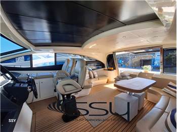 PERSHING 62 HT