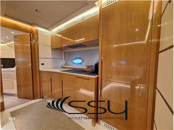 PERSHING 62 HT