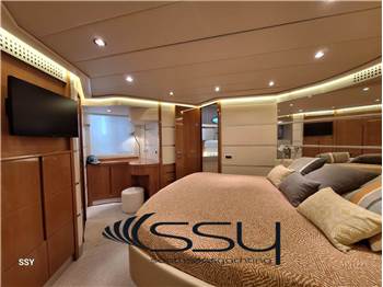 PERSHING 62 HT