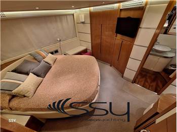 PERSHING 62 HT