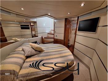 PERSHING 62 HT