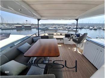 AZIMUT MAGELLANO 66