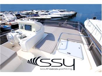 FERRETTI 530