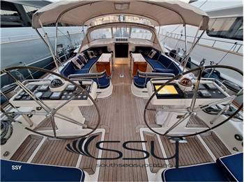OYSTER YACHTS 82