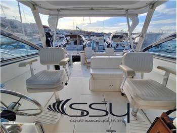 SABRELINE LOBSTER 36 Express Cruiser