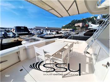 CABO YACHT 43 Flybridge