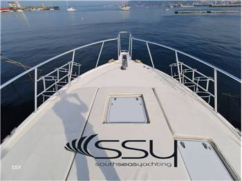 CABO YACHT 43 Flybridge