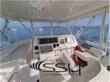 CABO YACHT 43 Flybridge
