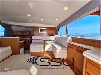 CABO YACHT 43 Flybridge