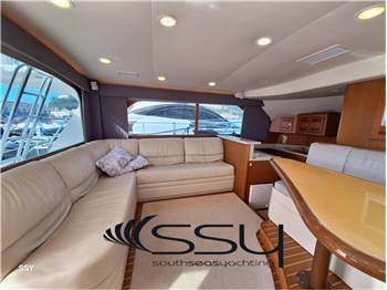 CABO YACHT 43 Flybridge