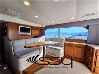 CABO YACHT 43 Flybridge