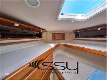 CABO YACHT 43 Flybridge
