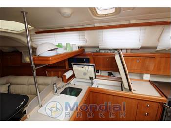 Hunter Marine 386