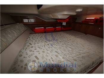 Hunter Marine 386