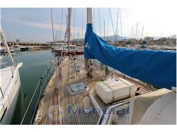 Hallberg Rassy 42