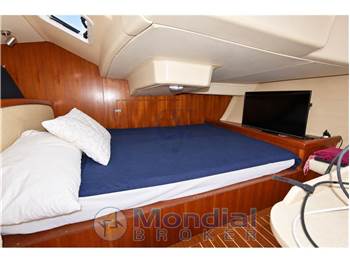 Hunter 38